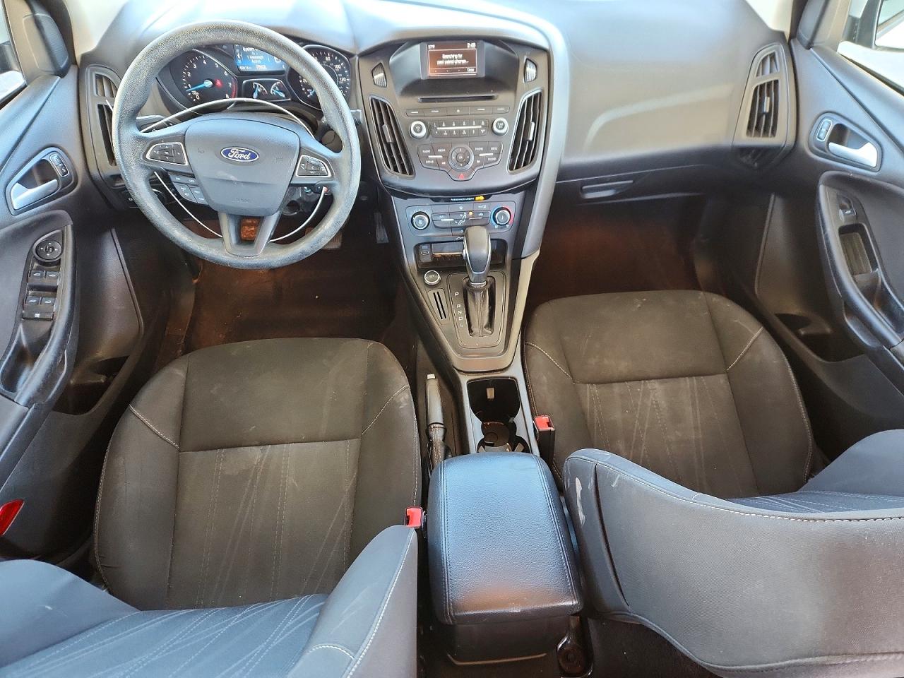 2017 FORD FOCUS SE photo 22