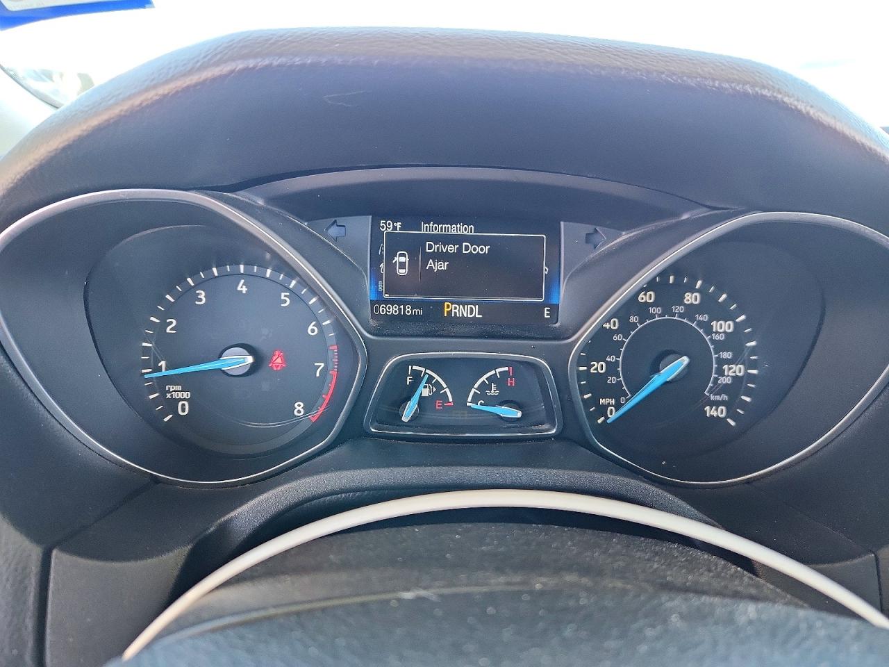 2017 FORD FOCUS SE photo 25