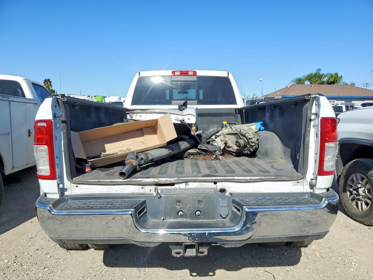 2019 RAM 3500 TRADESMAN photo 6