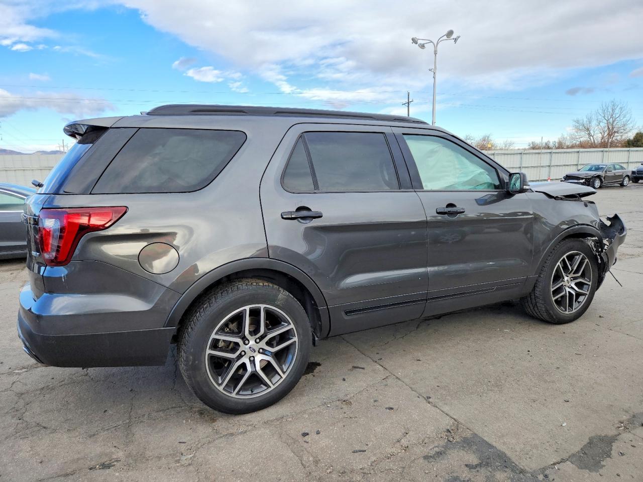 2017 FORD EXPLORER SPORT photo 3
