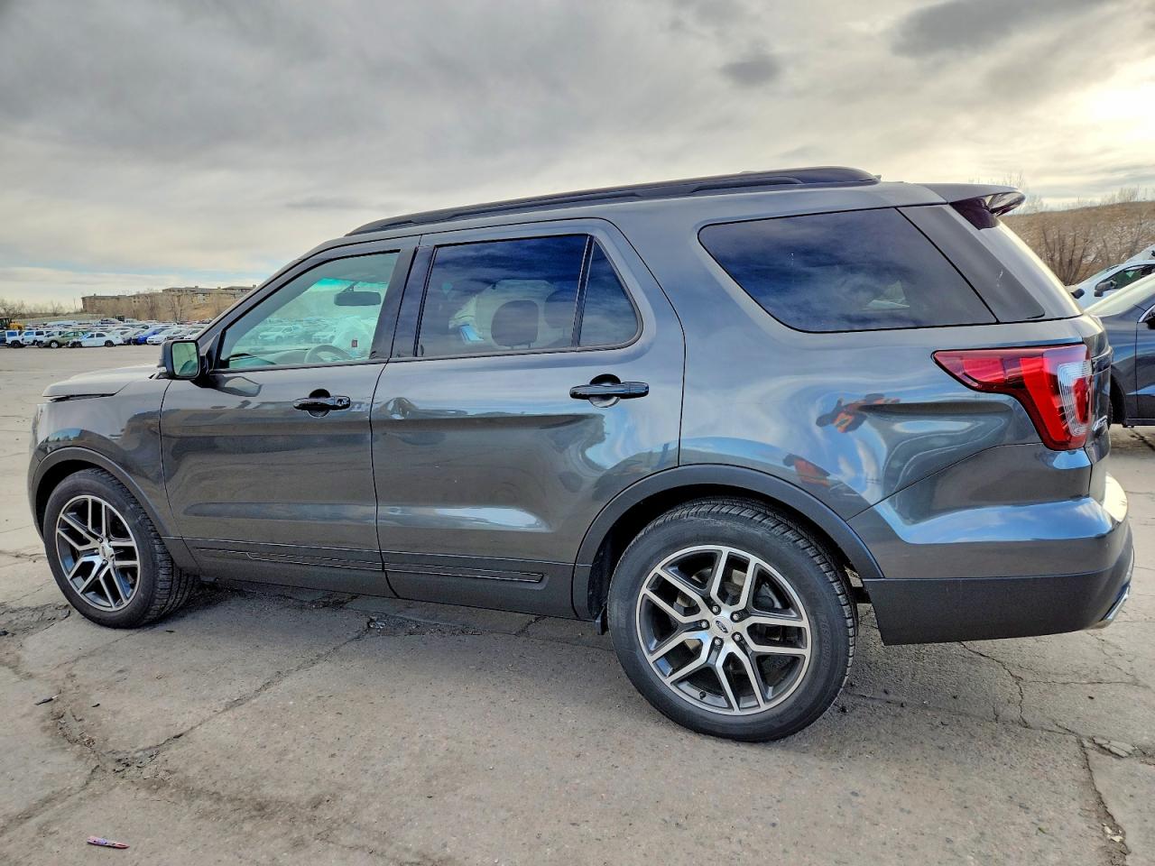 2017 FORD EXPLORER SPORT photo 2