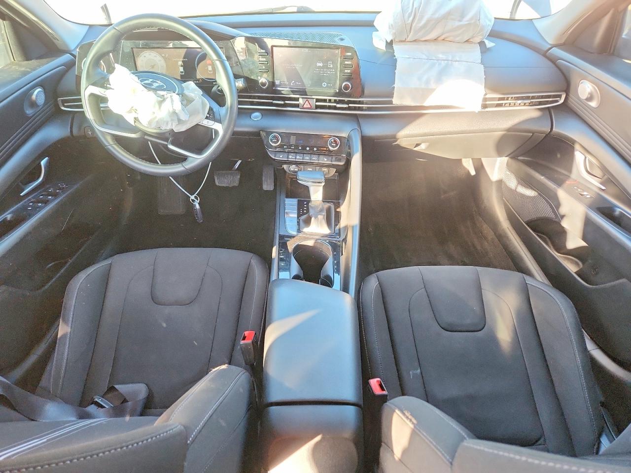 2022 HYUNDAI ELANTRA SEL photo 15