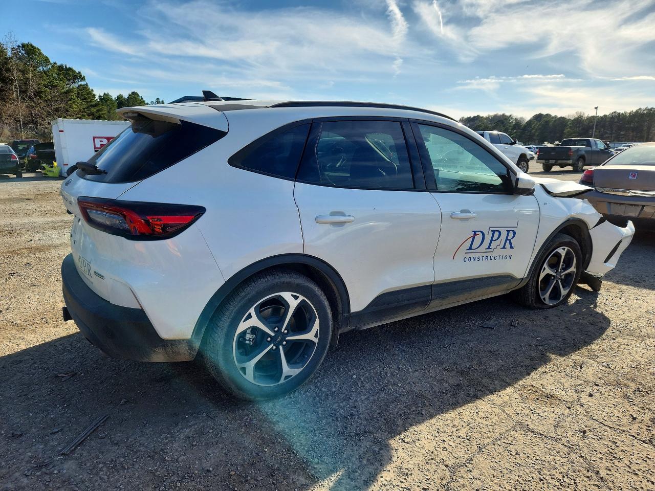 2025 FORD ESCAPE ST LINE SELECT photo 3