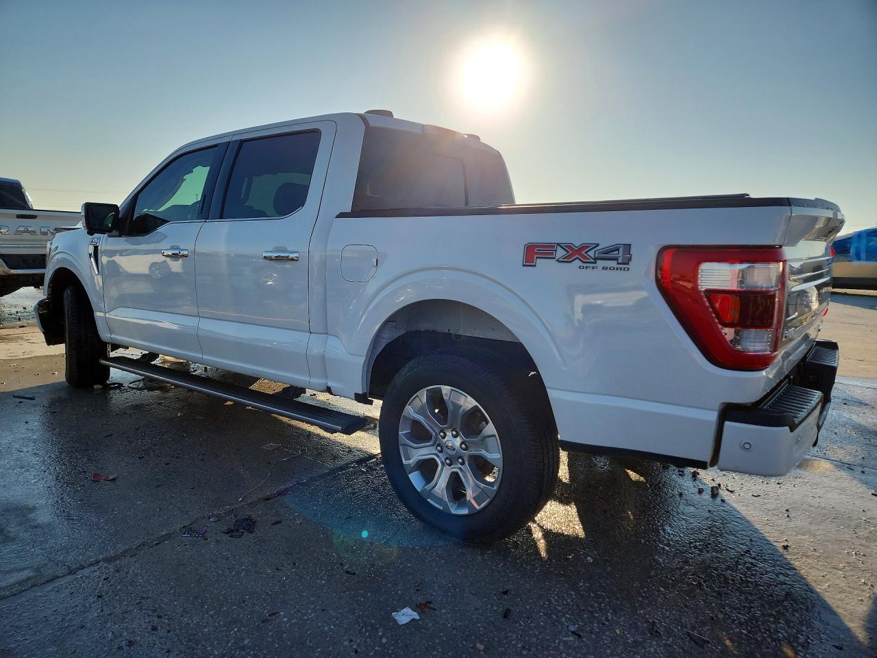 2022 FORD F150 SUPERCREW photo 2
