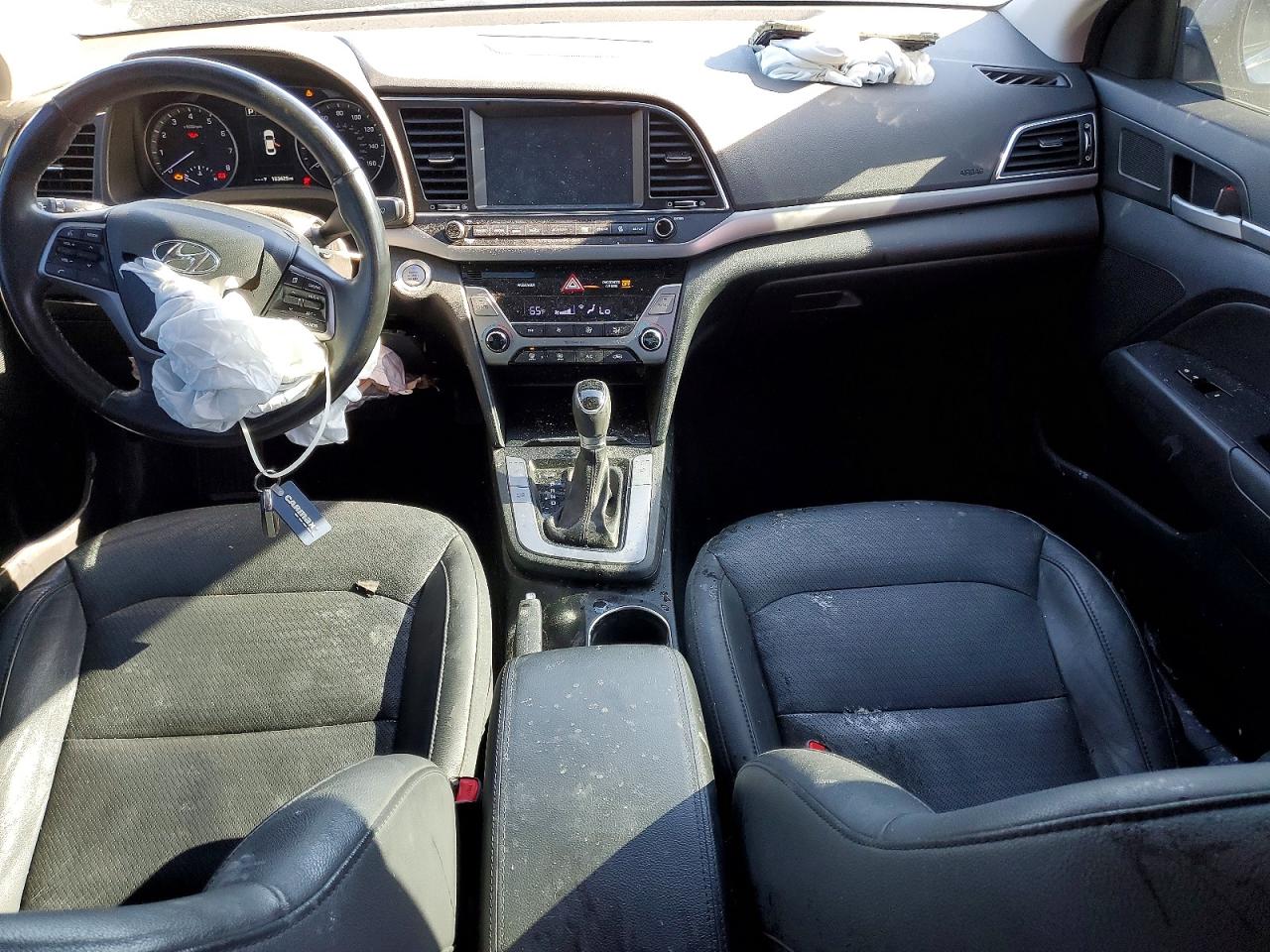 2017 HYUNDAI ELANTRA photo 15