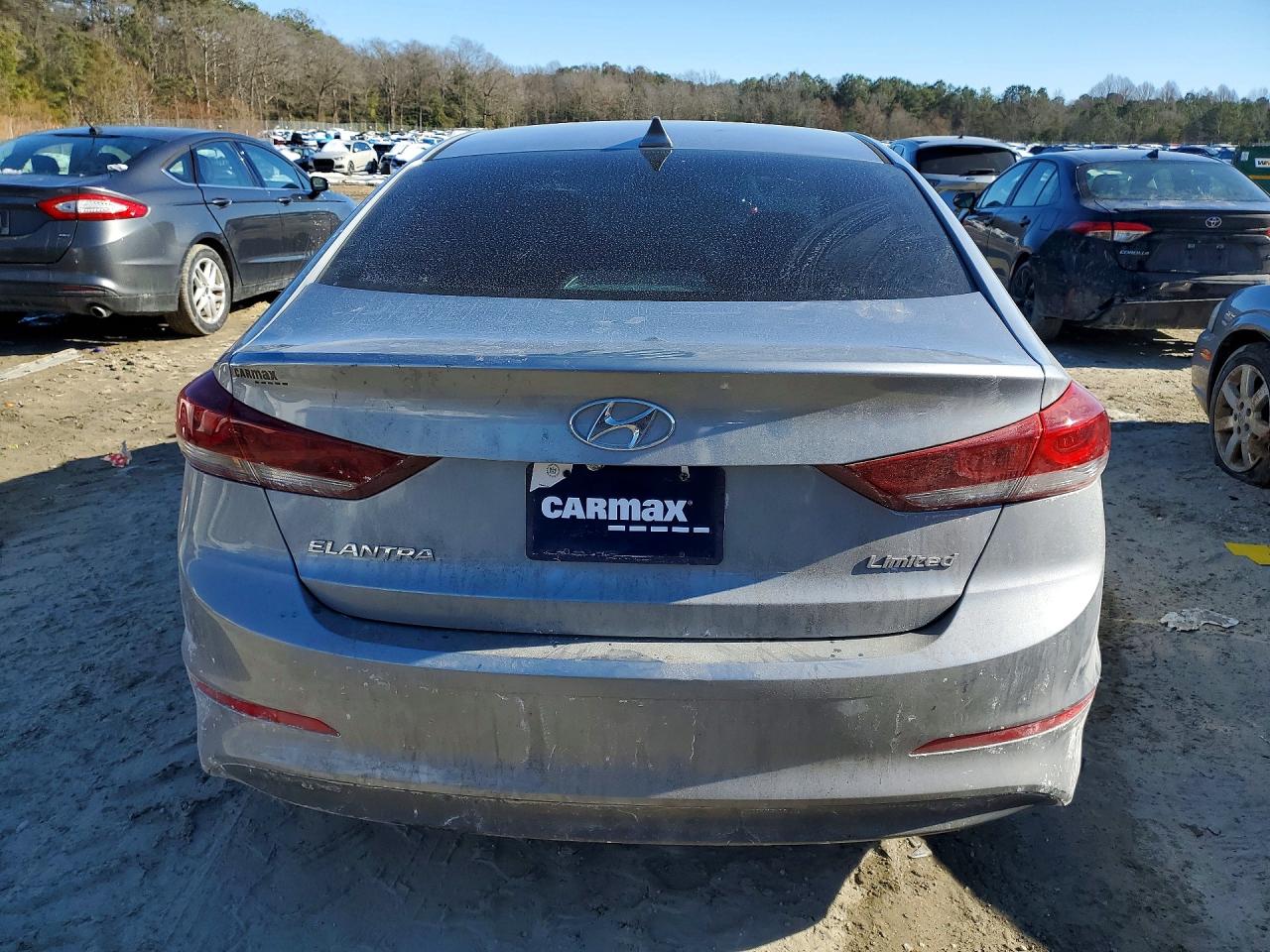 2017 HYUNDAI ELANTRA photo 11