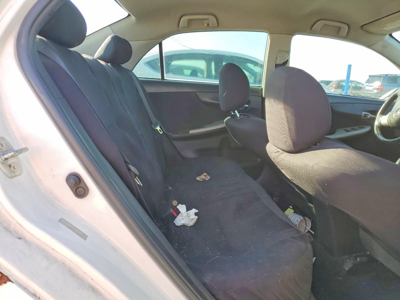 2010 TOYOTA COROLLA BASE photo 19