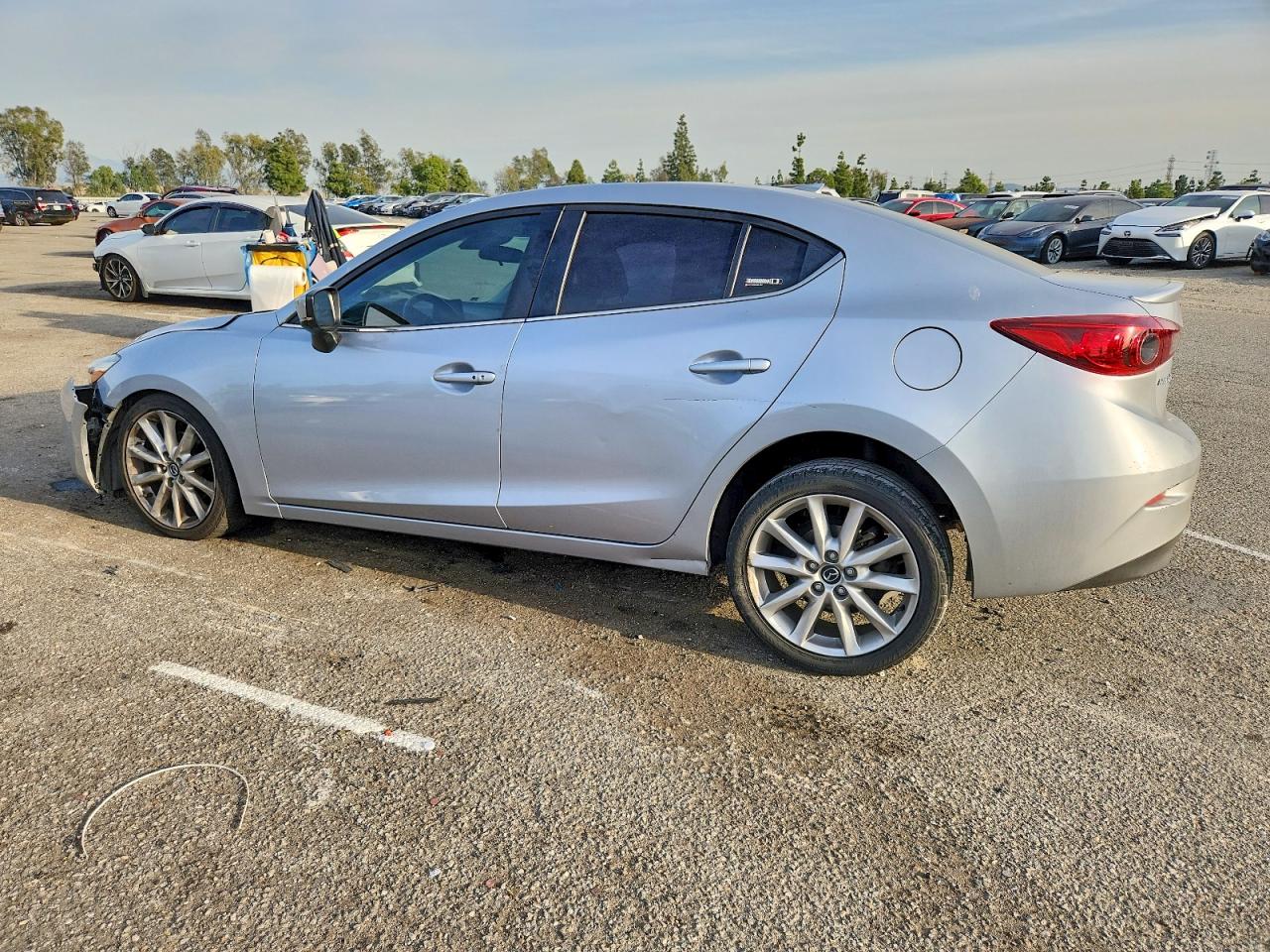 2017 MAZDA 3 TOURING photo 4