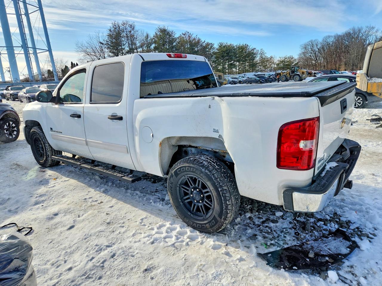 2010 CHEVROLET SILVERADO K1500 LT photo 2