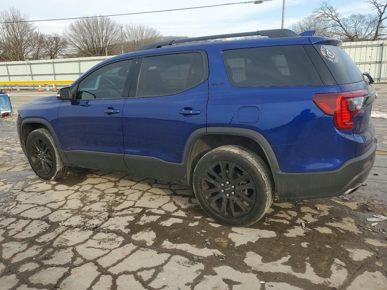 2023 GMC ACADIA SLE photo 2