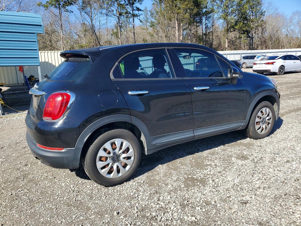 2016 FIAT 500X photo 3