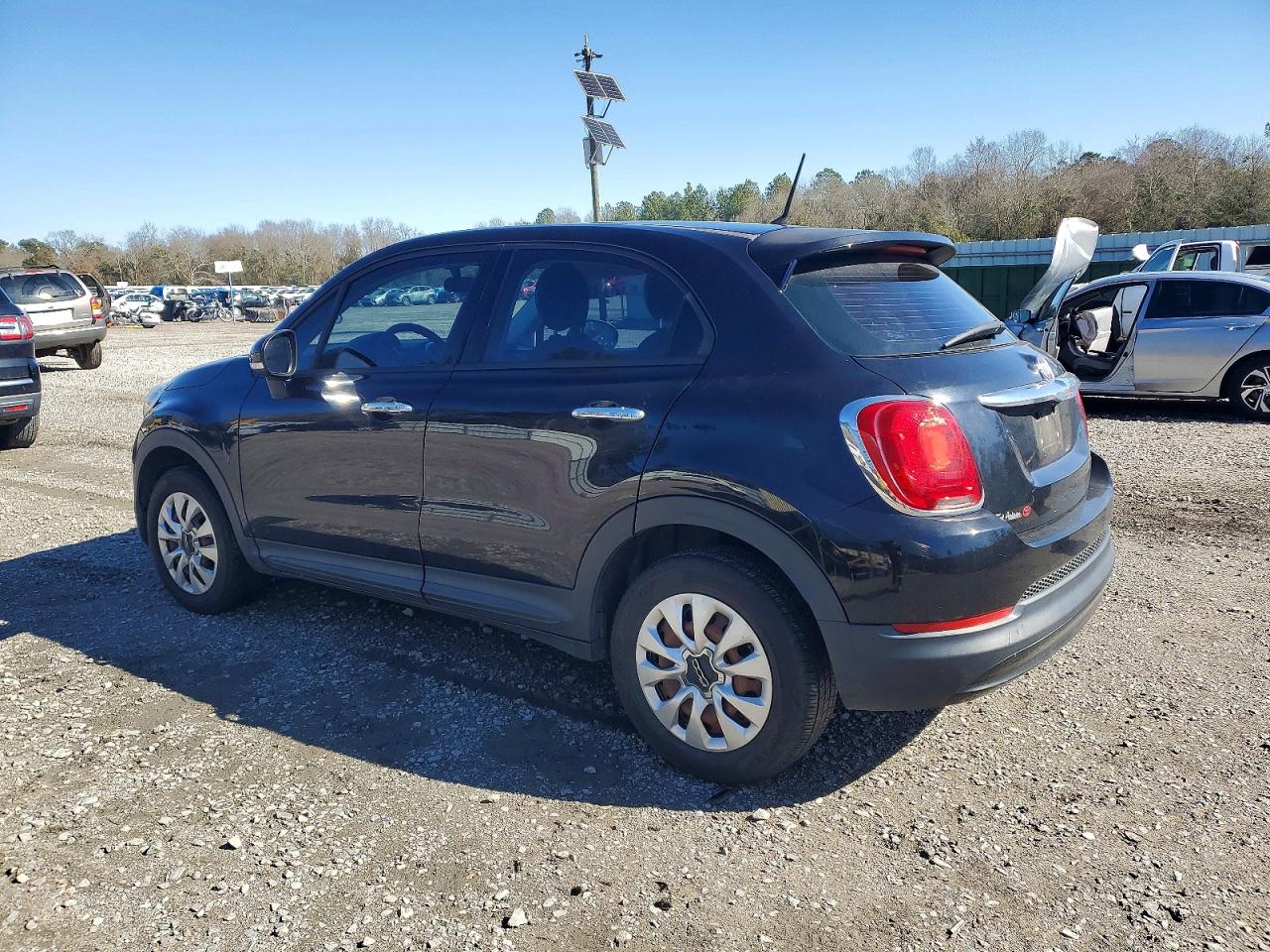 2016 FIAT 500X photo 2