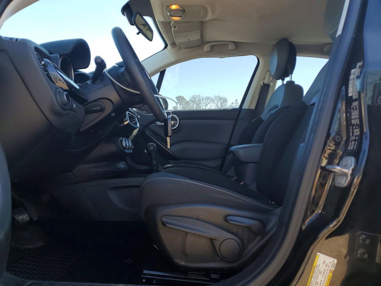 2016 FIAT 500X photo 7