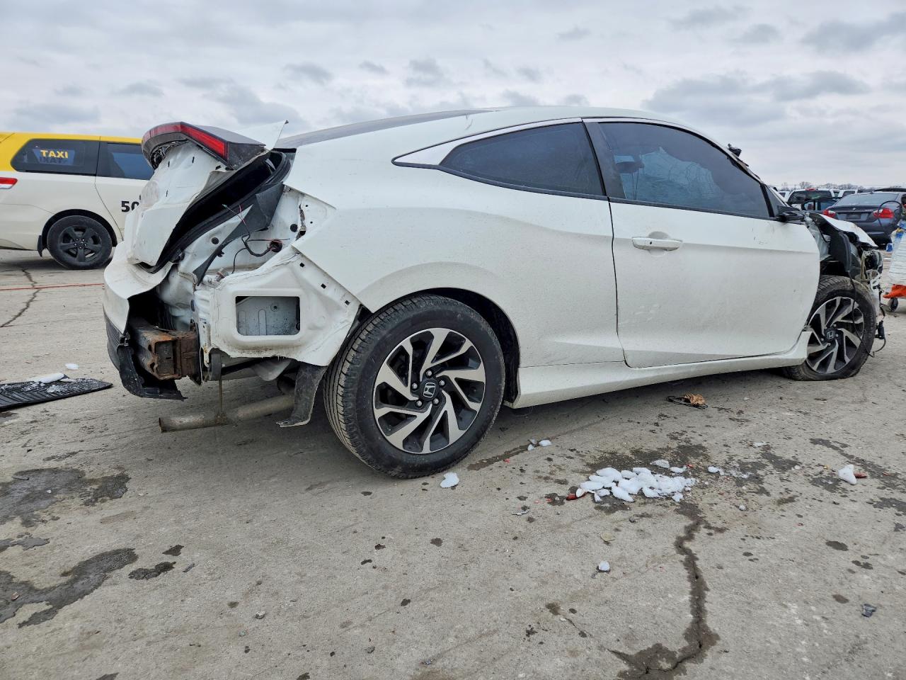 2016 HONDA CIVIC LX photo 3