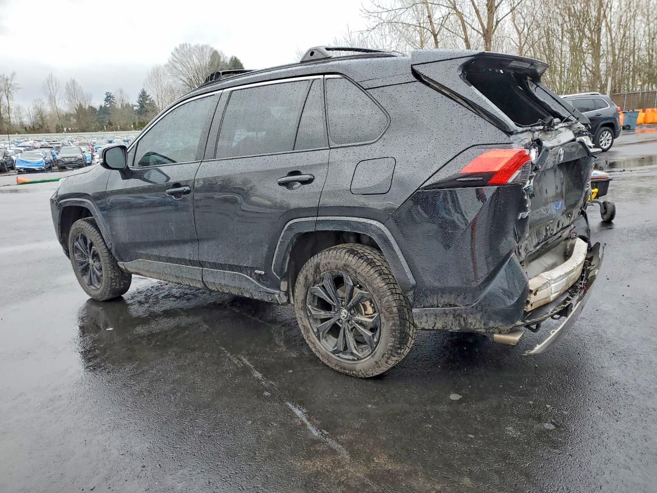 2022 TOYOTA RAV4 SE photo 3