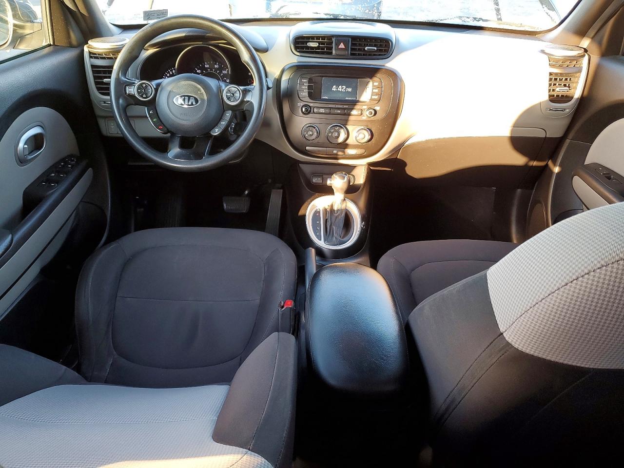 2016 KIA SOUL photo 15