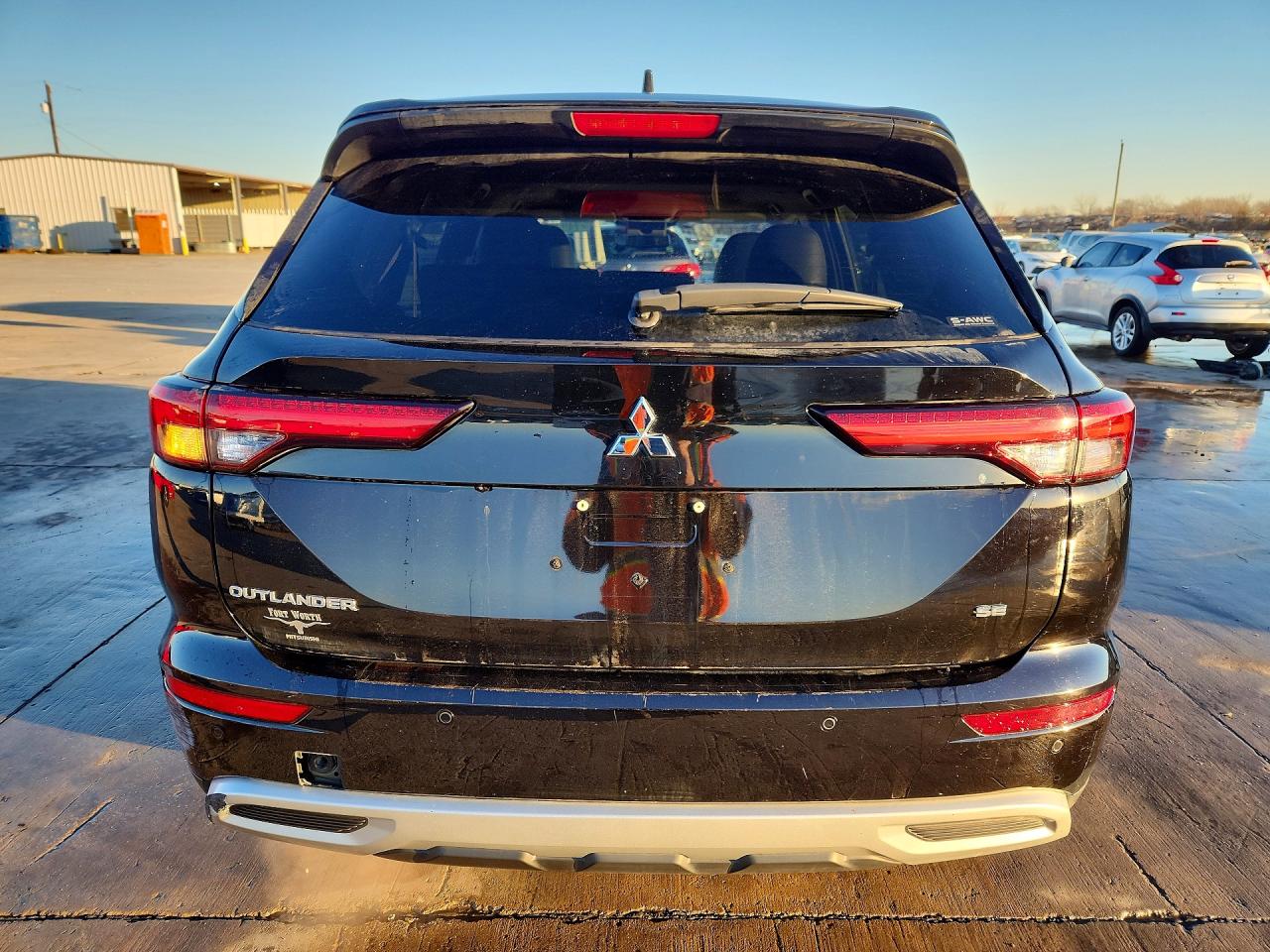 2024 MITSUBISHI OUTLANDER SE photo 6