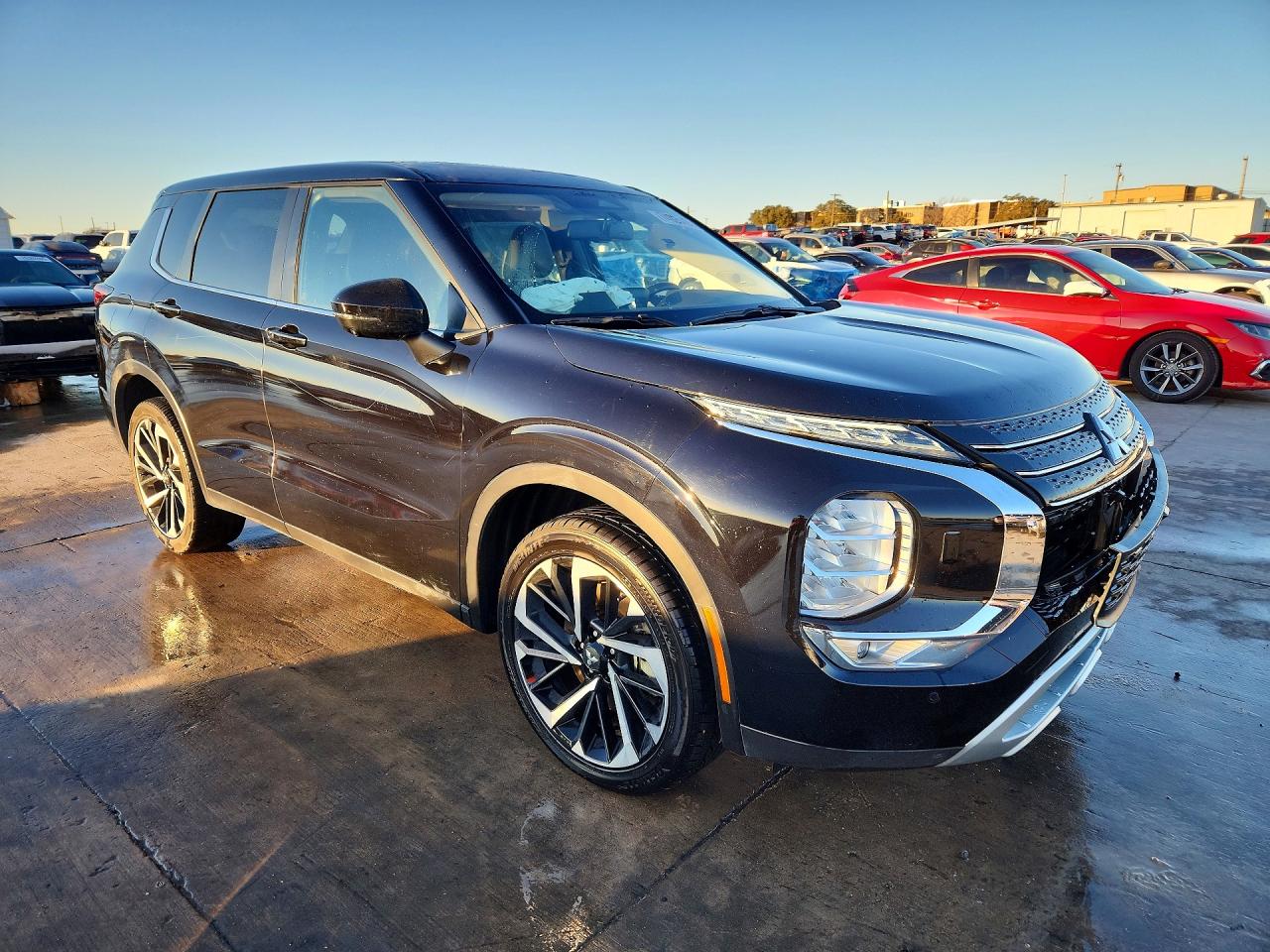 2024 MITSUBISHI OUTLANDER SE photo 4