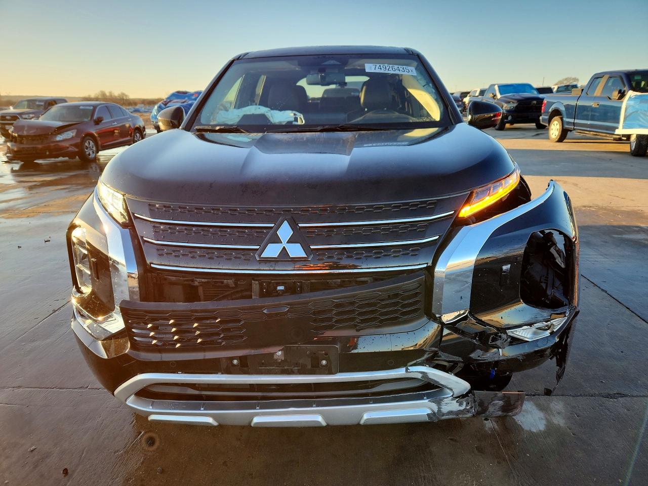 2024 MITSUBISHI OUTLANDER SE photo 5