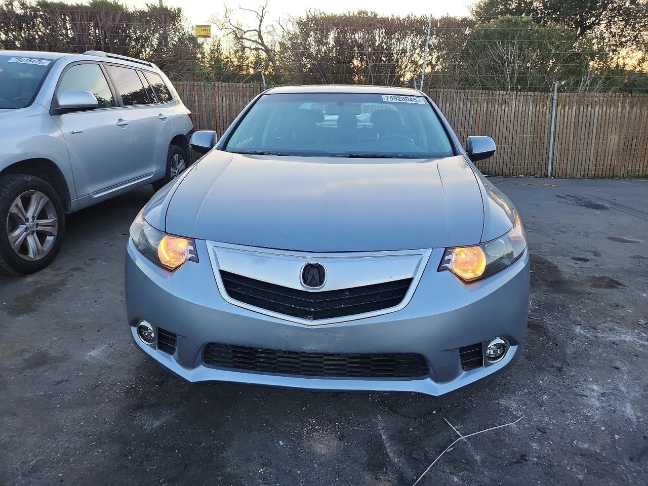 2011 ACURA TSX photo 9