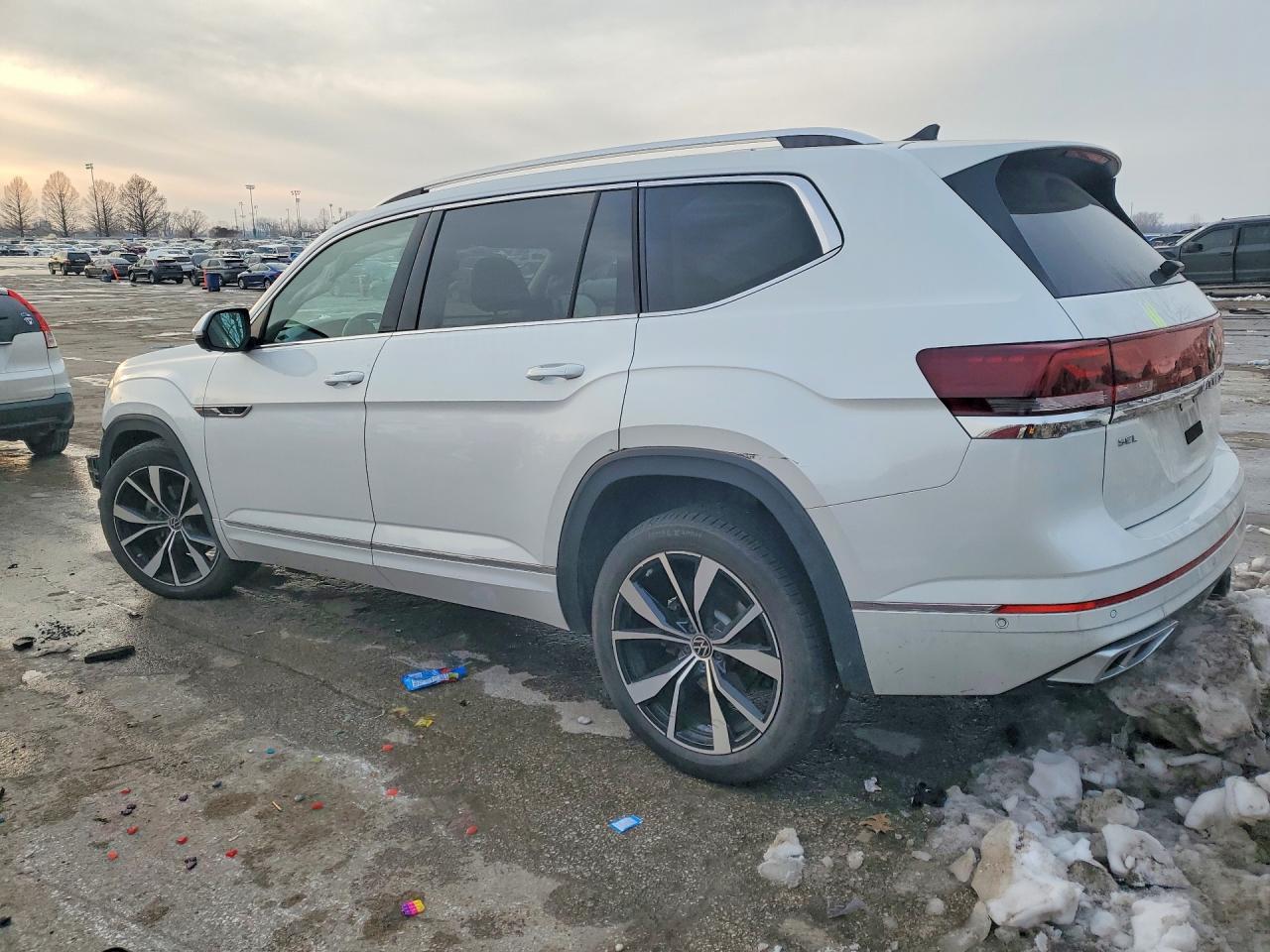2024 VOLKSWAGEN ATLAS SEL PREMIUM R-LINE photo 3