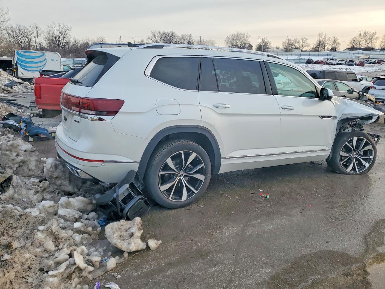2024 VOLKSWAGEN ATLAS SEL PREMIUM R-LINE photo 5