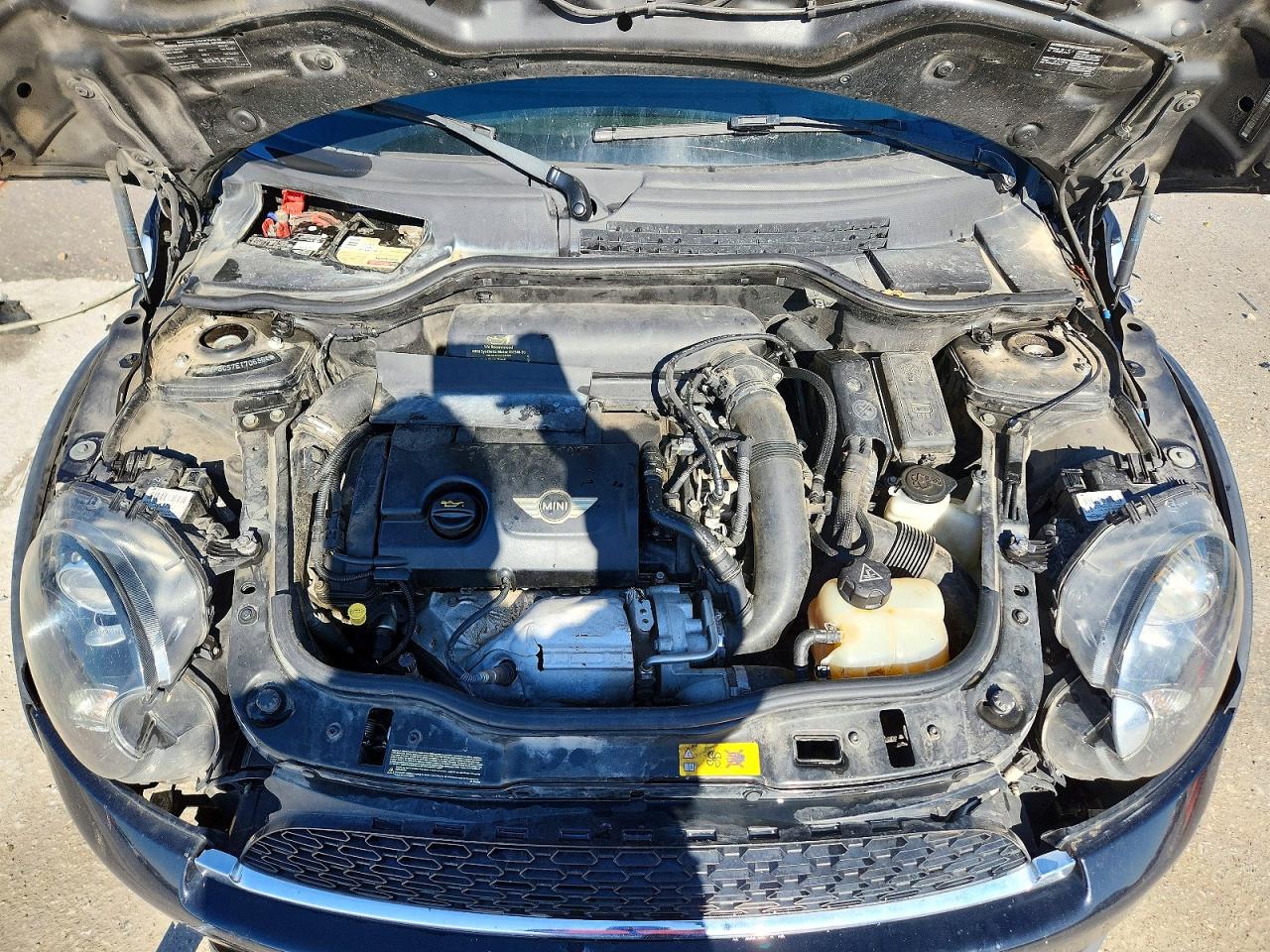 2014 MINI COOPER S photo 21