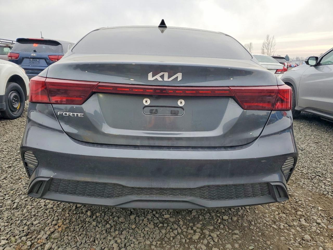 2024 KIA FORTE LX photo 6