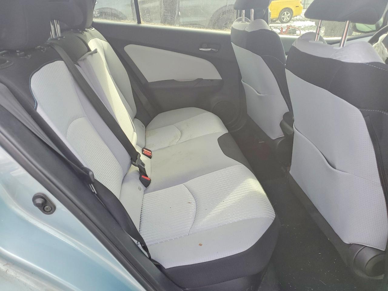 2018 TOYOTA PRIUS photo 10
