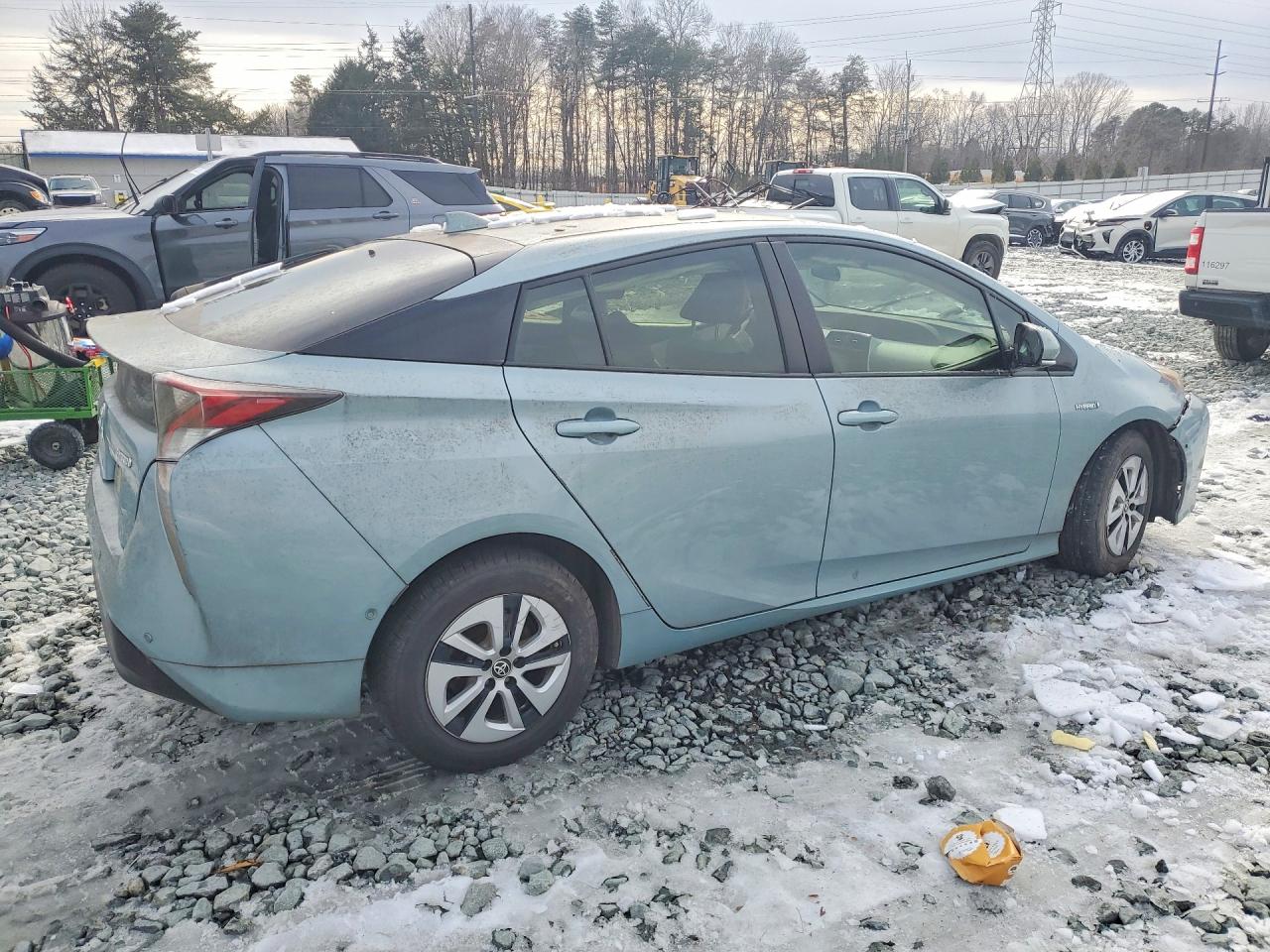 2018 TOYOTA PRIUS photo 3