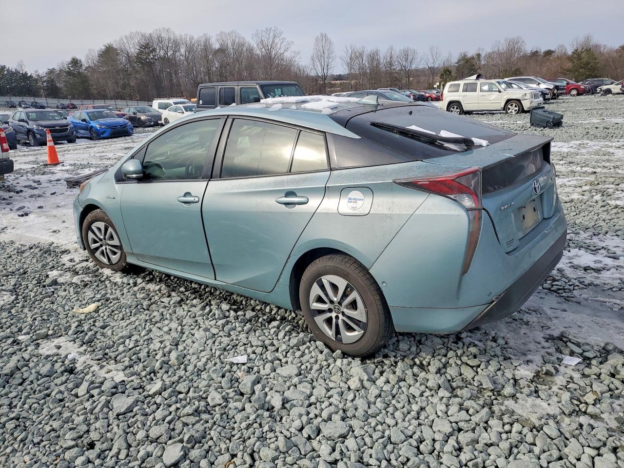 2018 TOYOTA PRIUS photo 2