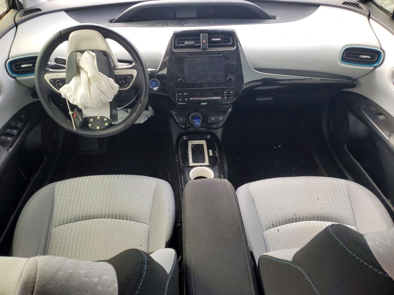 2018 TOYOTA PRIUS photo 8