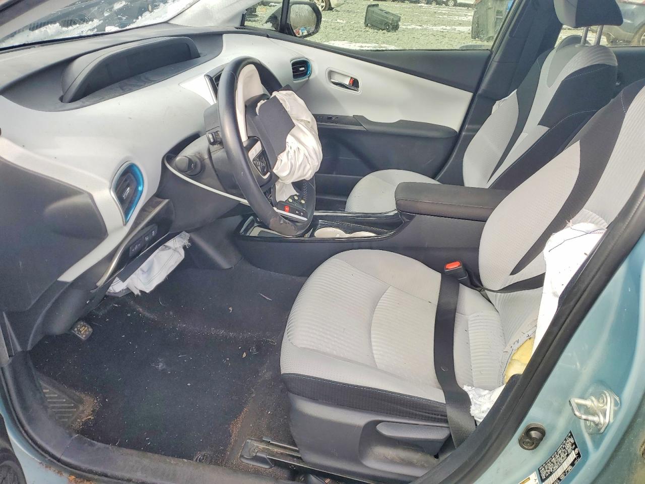 2018 TOYOTA PRIUS photo 7
