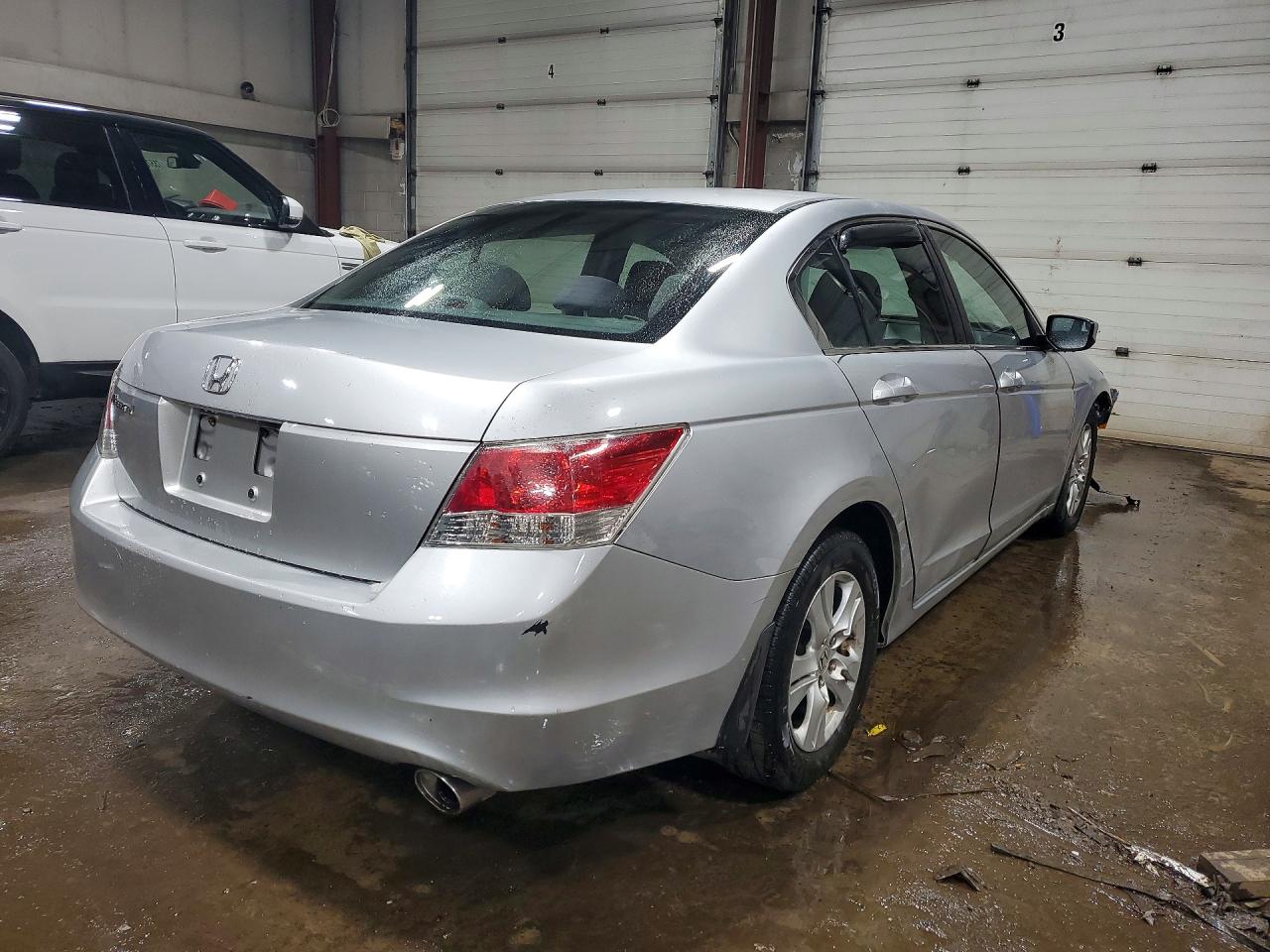 2010 HONDA ACCORD LXP photo 5