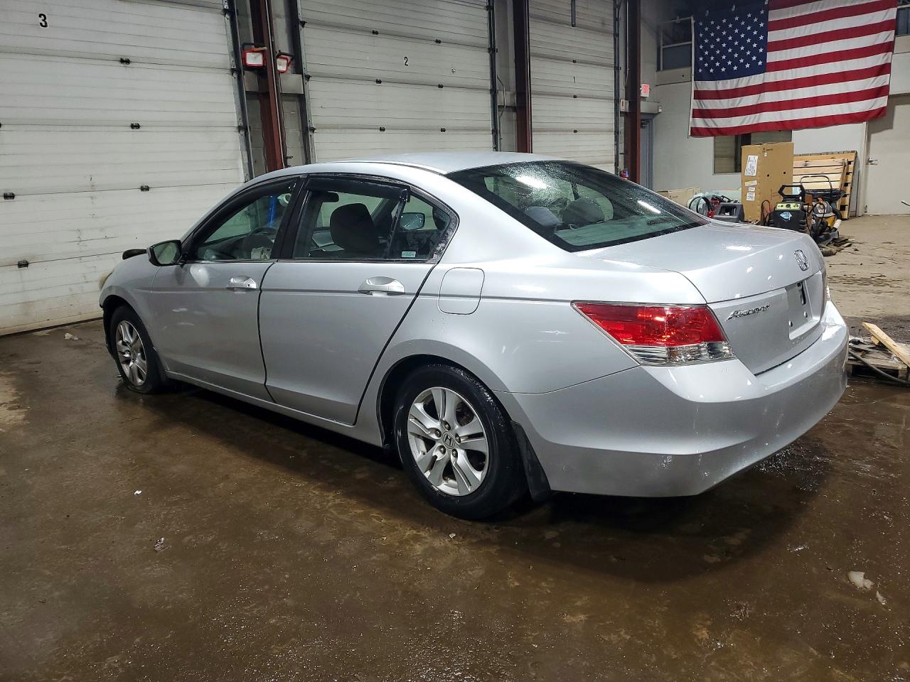 2010 HONDA ACCORD LXP photo 3