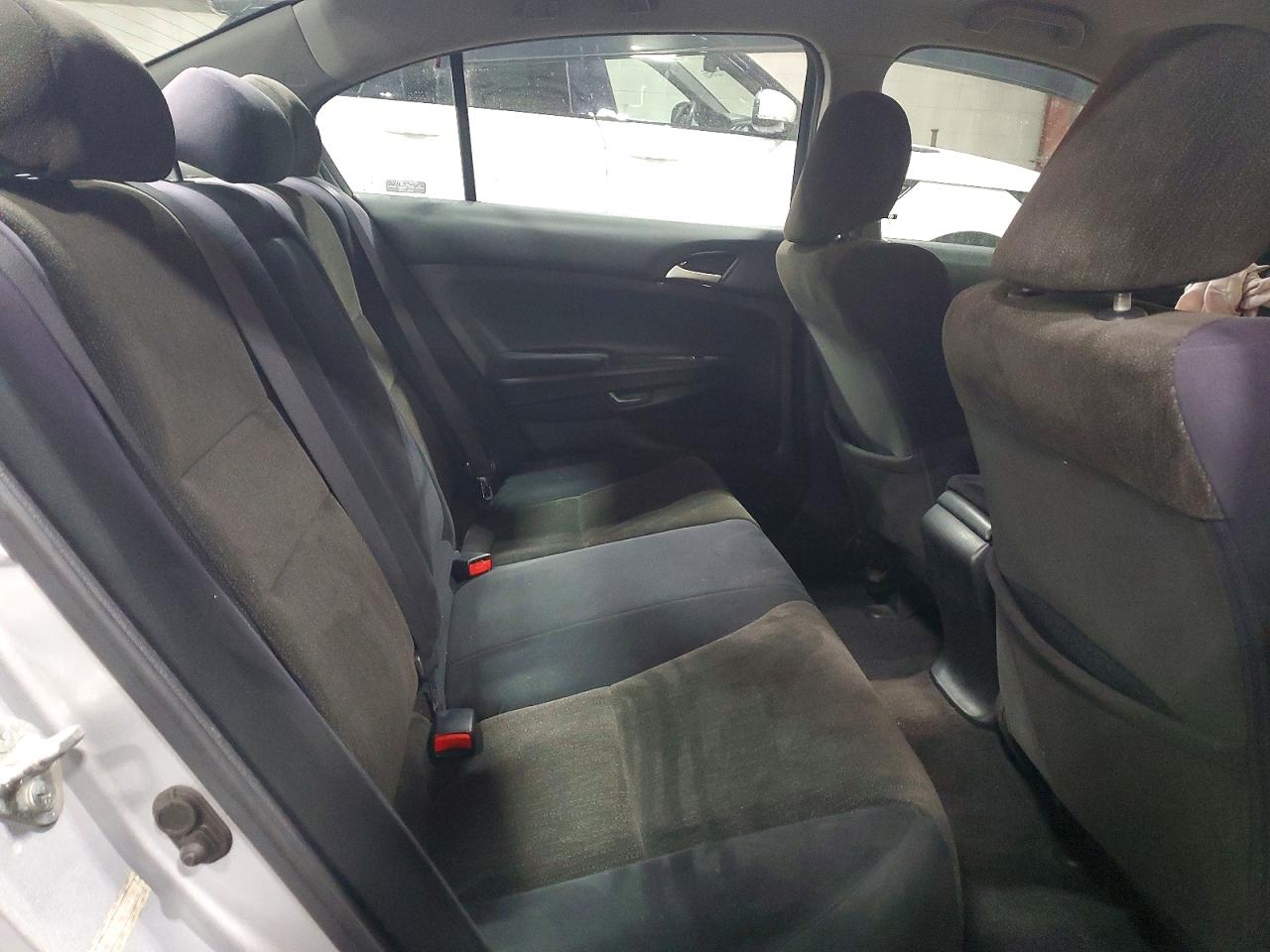 2010 HONDA ACCORD LXP photo 19