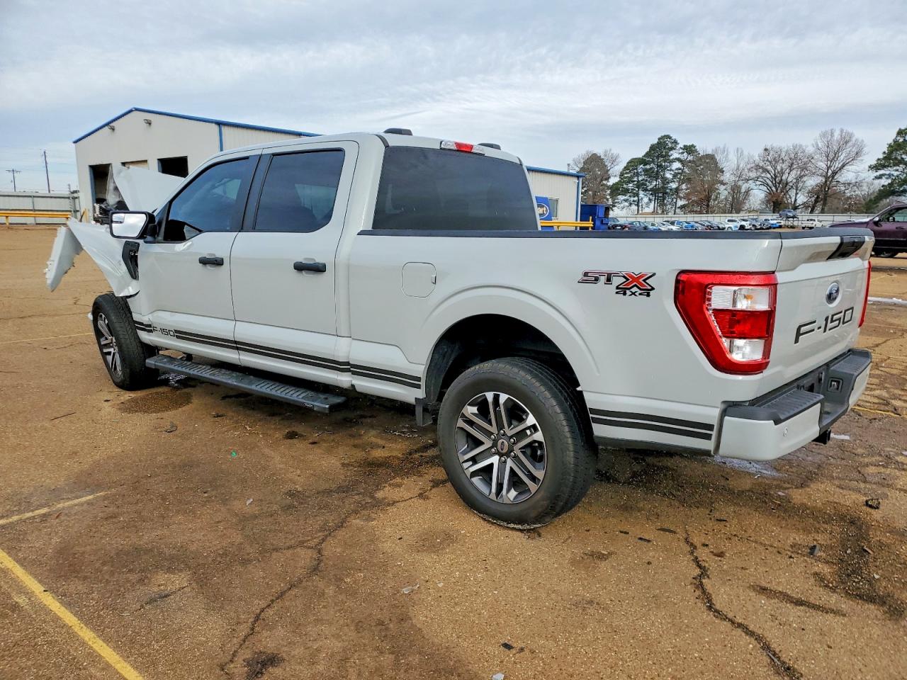 2023 FORD F150 photo 2