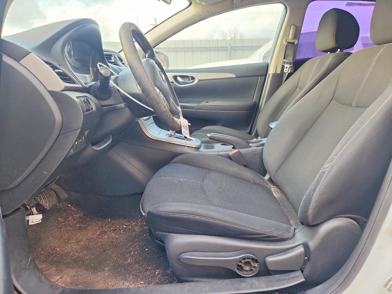 2015 NISSAN SENTRA S photo 13