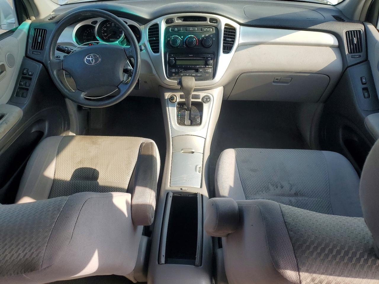 2007 TOYOTA HIGHLANDER BASE photo 8