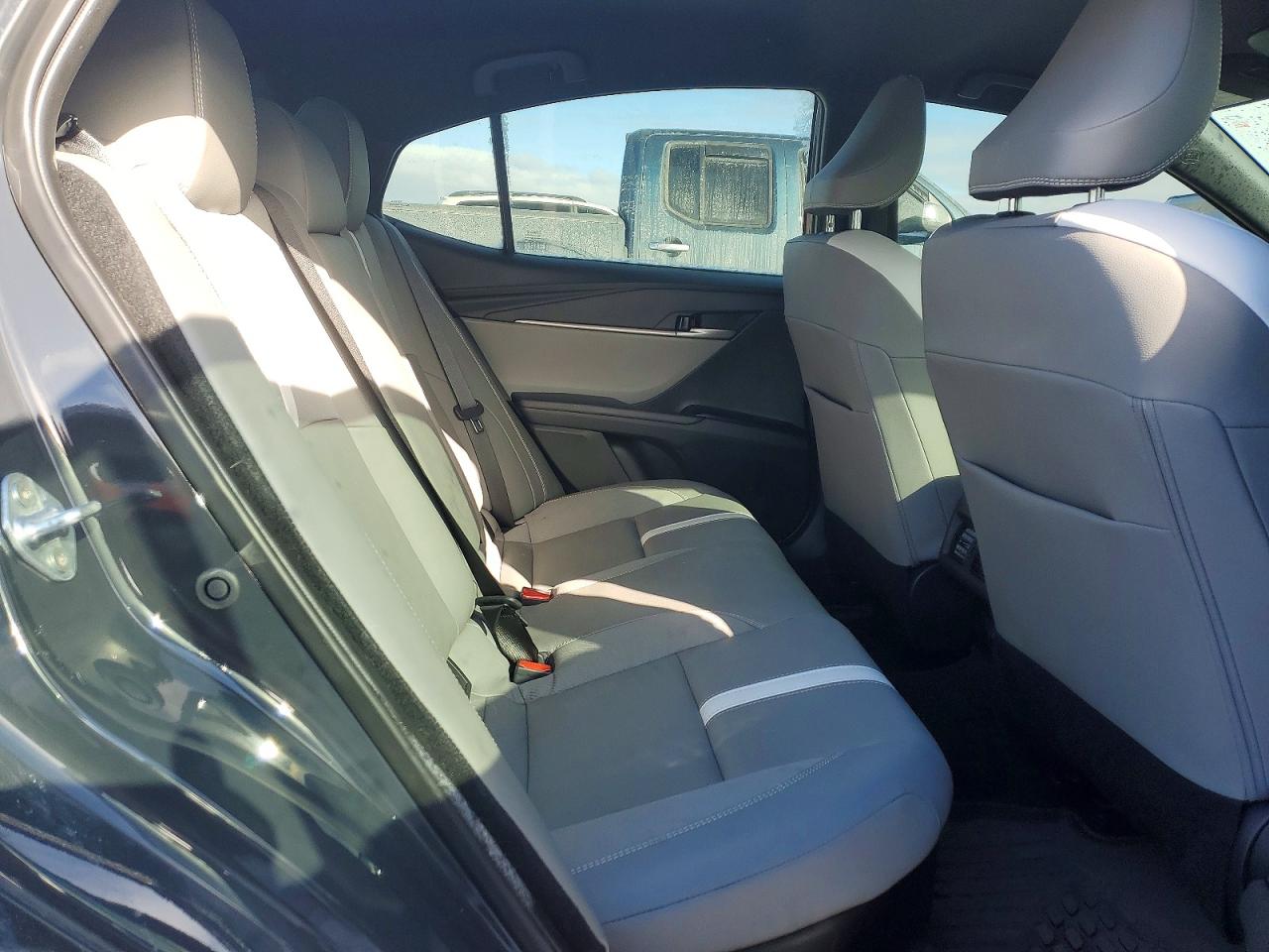 2025 TOYOTA CAMRY XSE photo 10