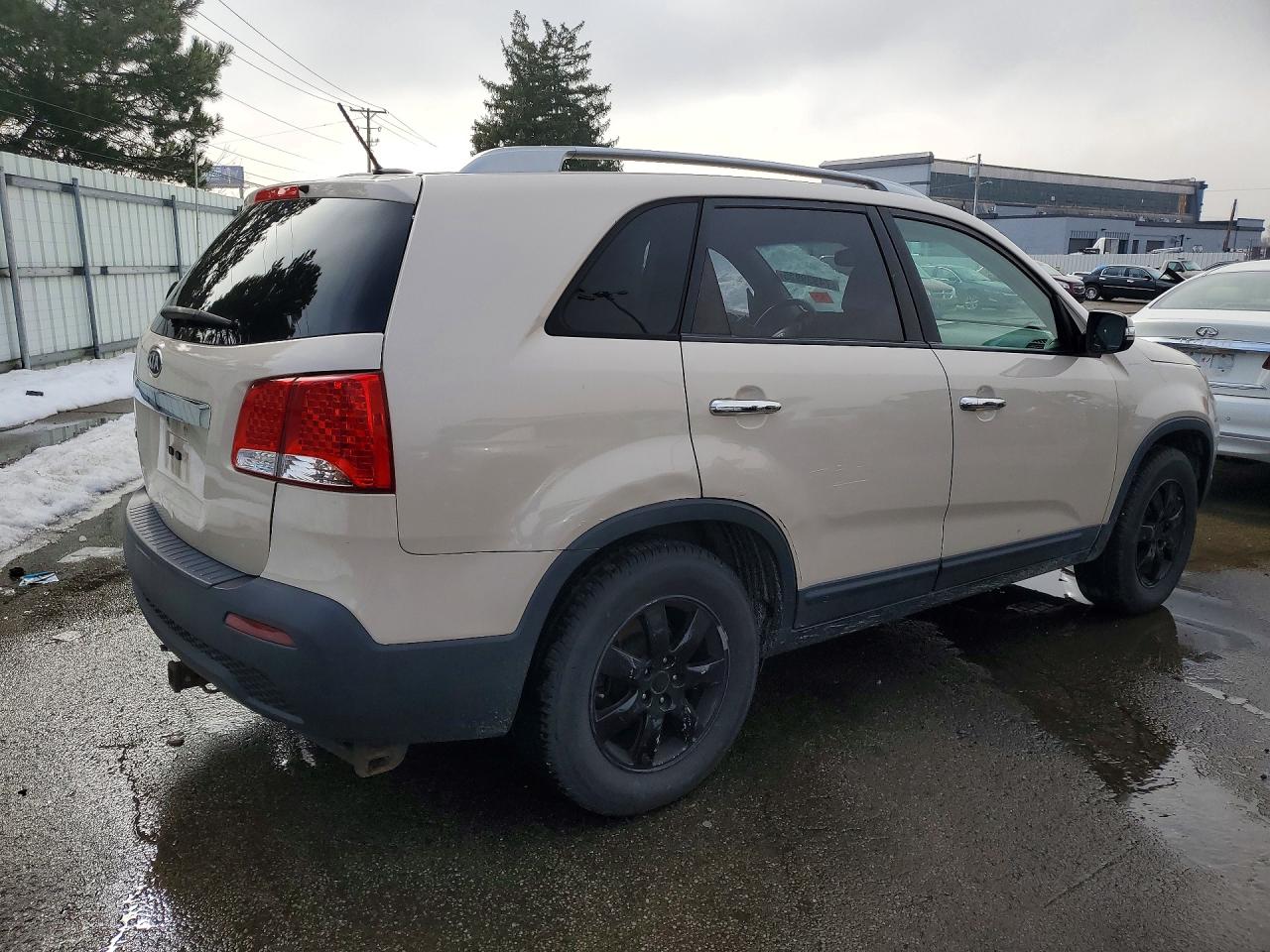 2011 KIA SORENTO LX photo 5
