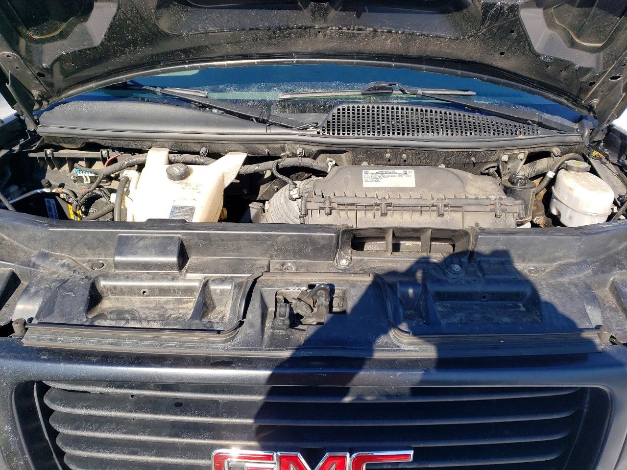 2021 GMC SAVANA G3500 photo 34