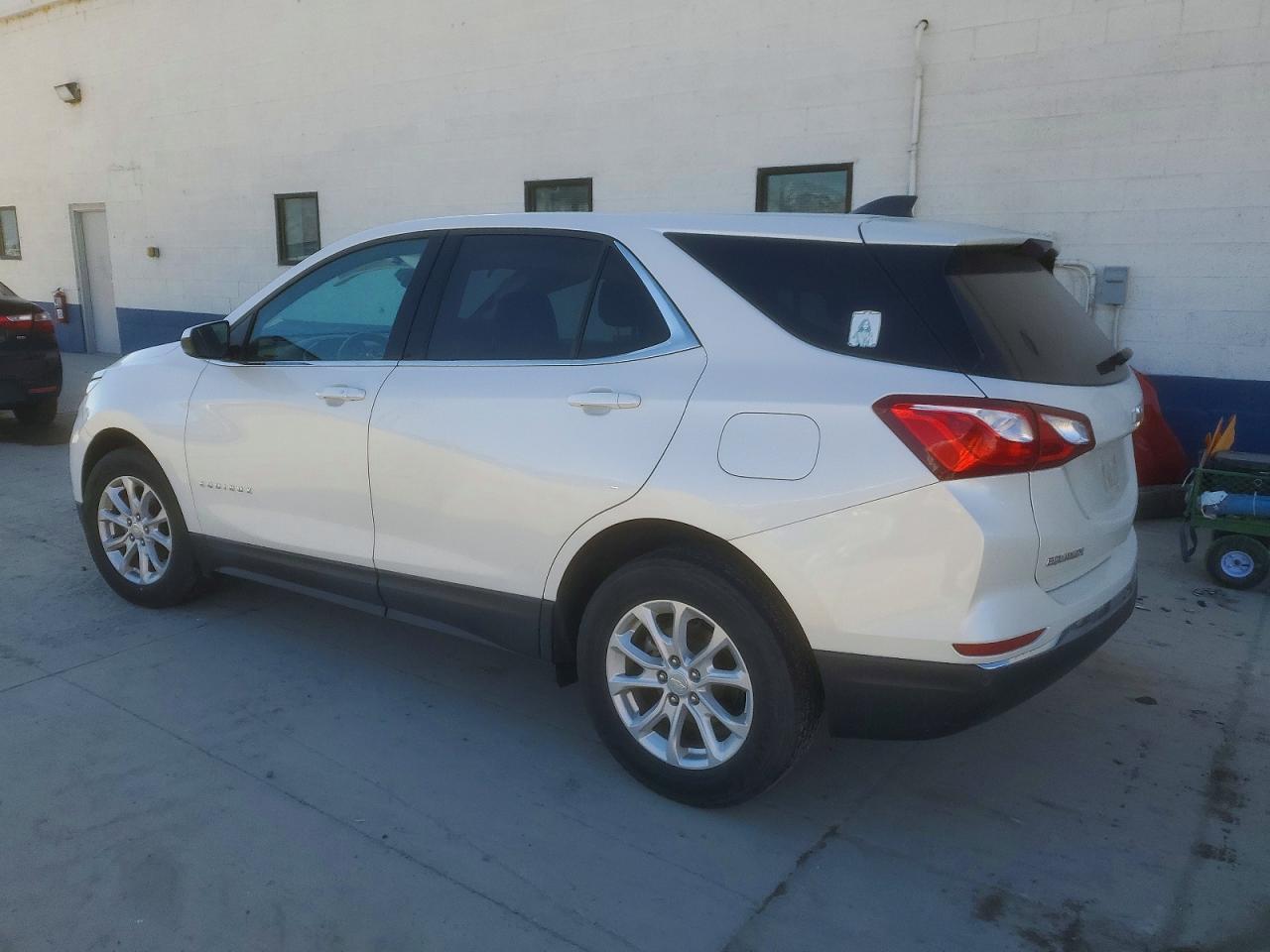2020 CHEVROLET EQUINOX LT photo 4