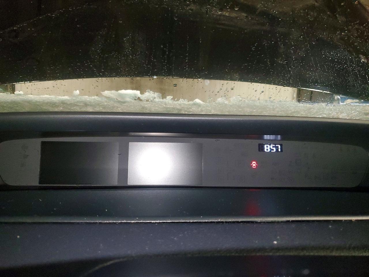 2019 TOYOTA PRIUS photo 17