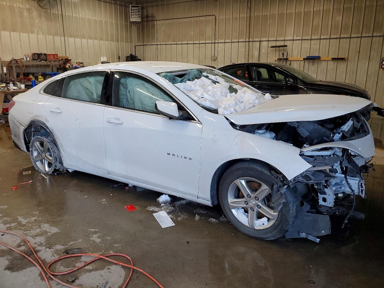 2023 CHEVROLET MALIBU LS photo 4