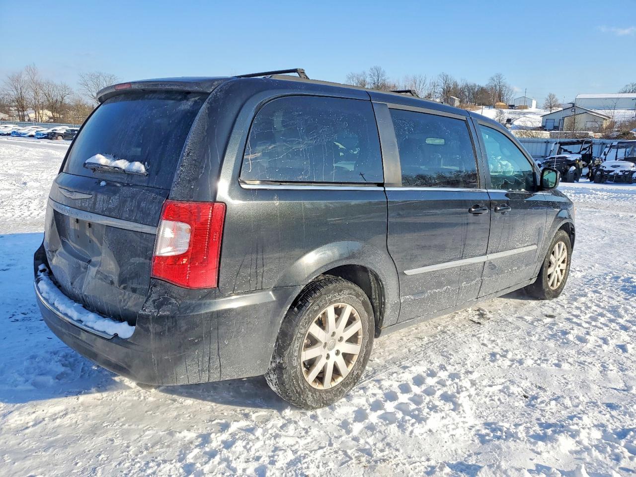 2013 CHRYSLER TOWN & COUNTRY TOURING photo 3