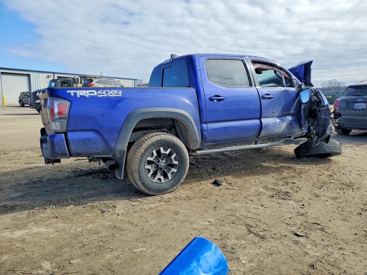 2022 TOYOTA TACOMA TRD OFF-ROAD photo 5