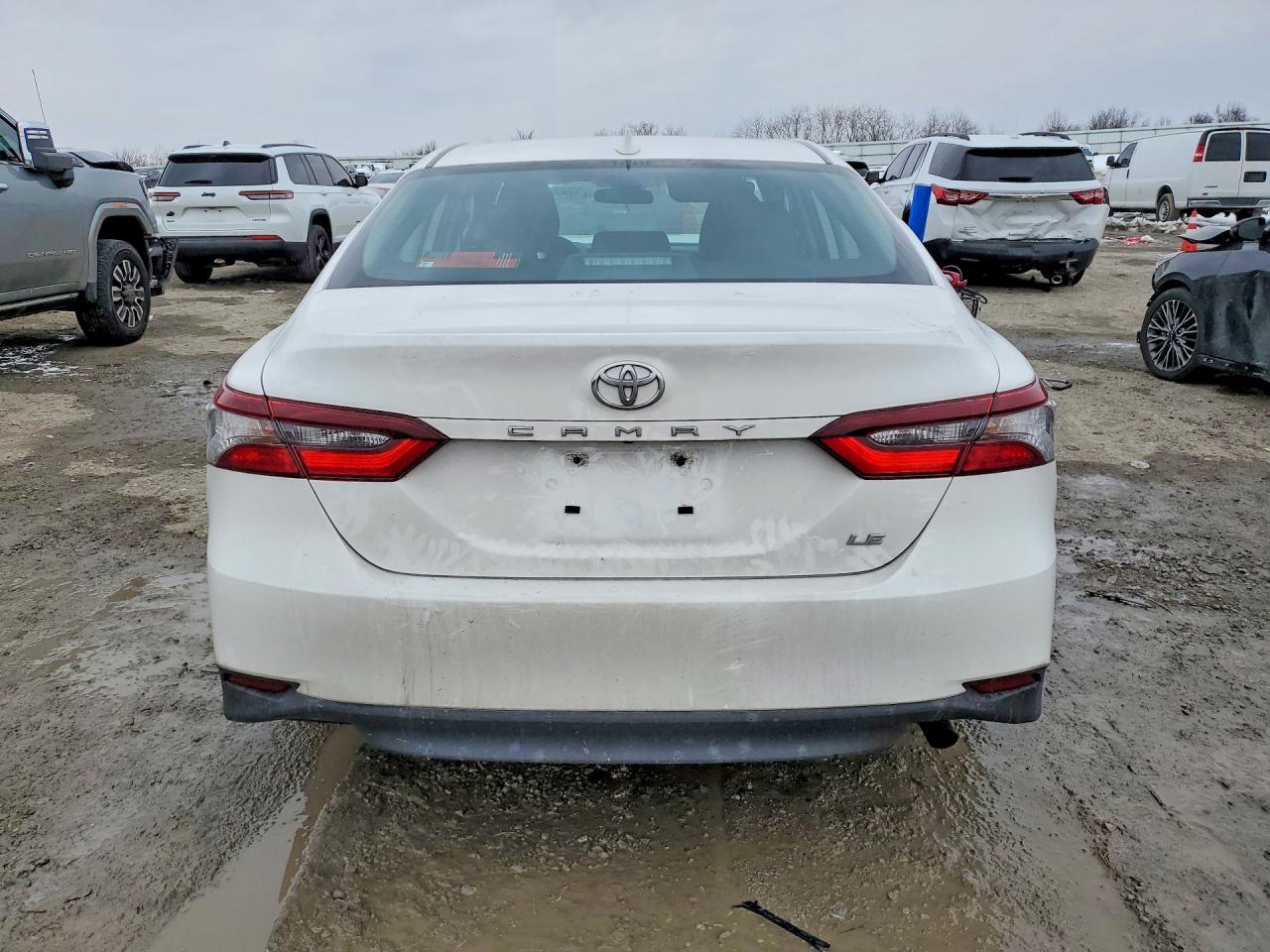 2023 TOYOTA CAMRY LE photo 6