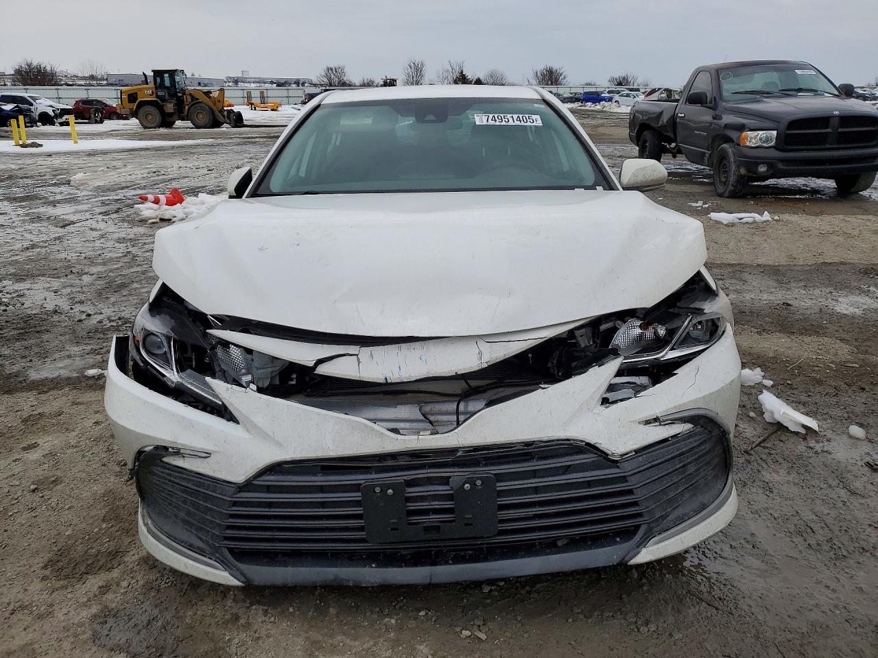 2023 TOYOTA CAMRY LE photo 5