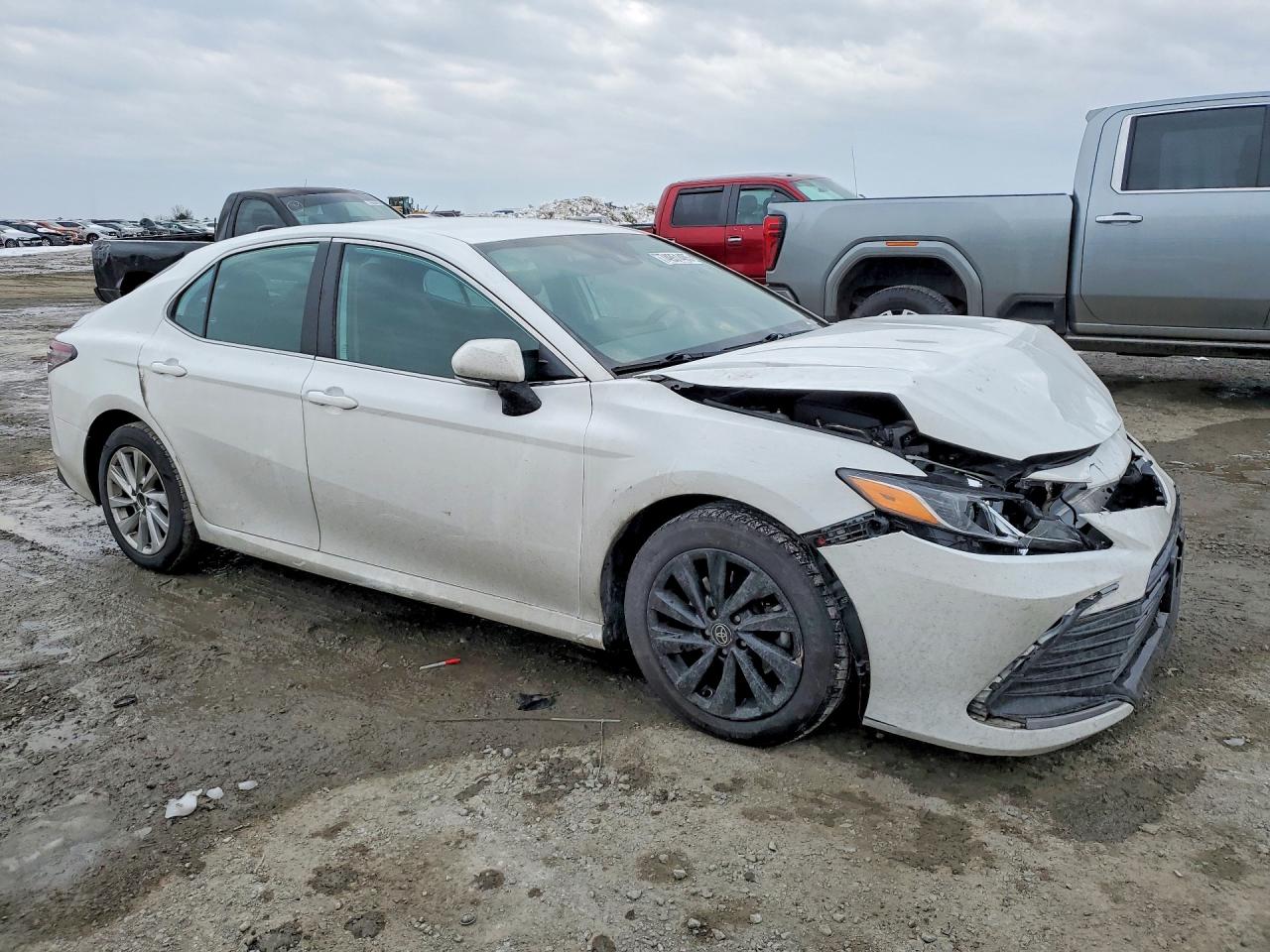 2023 TOYOTA CAMRY LE photo 4